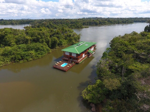 FLUTUANTE SALTO AUGUSTO